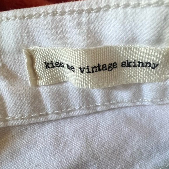 Jessica Simpson kiss me vintage skinny jeans - Picture 10 of 17